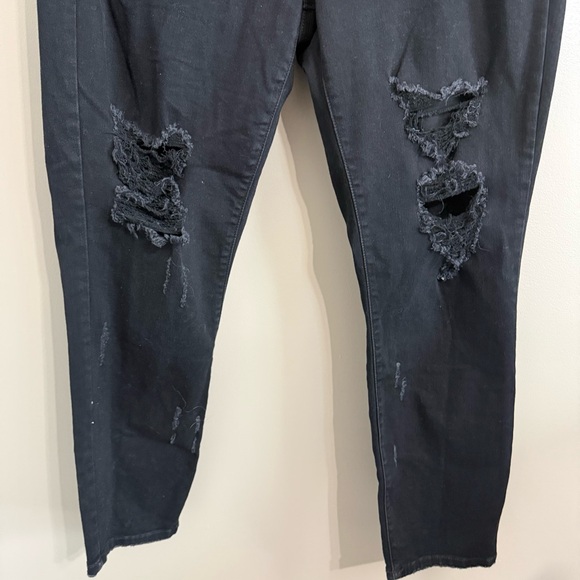 Judy Blue Black Distressed Boyfriend Fit Jeans Women's 15/32 - Picture 4 of 11